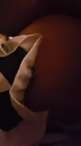 它的价值在于它的真实性。我刚录完。我从后面操了一个年轻的女仆，她被操得流